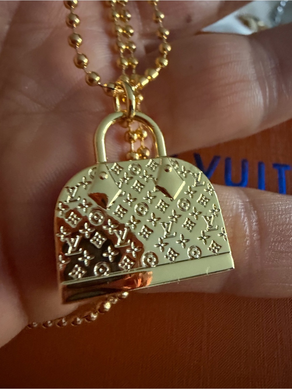 Unbranded Gold Handbag Pendant Necklace with Monogram Motif 35 inch long